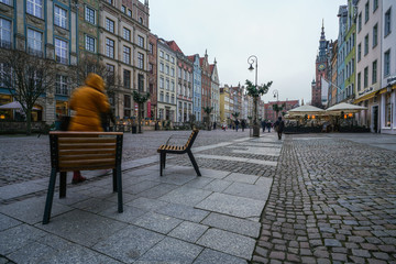Fototapeta na wymiar Traffic on the streets of Gdańsk by day