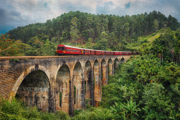 Fototapeta na wymiar Nine Arches Bridge in Elle, Sri Lanka, taken in August 2019
