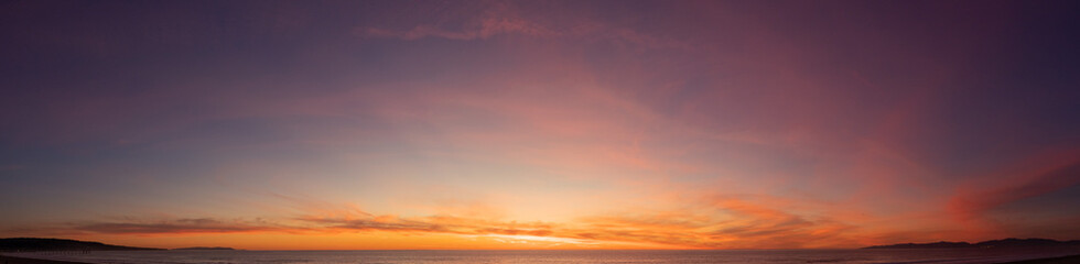 Fototapeta na wymiar Partly Cloudy Sunset 06
