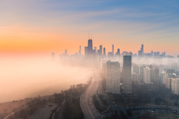 Naklejka premium Chicago foggy sunrise