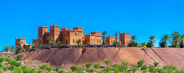 Vue de la ville fortifiée d& 39 Ait-Ben-Haddou, Maroc. Copiez l& 39 espace pour le texte.
