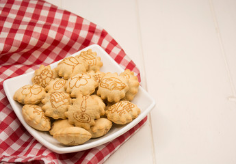 Delicious cookies filled with chocolate.