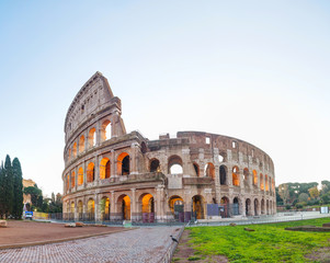 Naklejka premium Koloseum lub Amfiteatr Flawiuszów w Rzymie