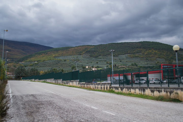 Fototapeta premium parking near the mountains