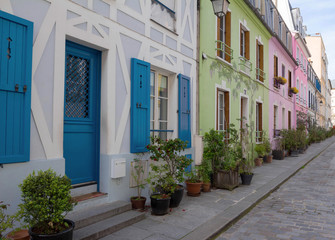 Fototapeta na wymiar Rue Cremieux in the 12th Arrondissement is one of the prettiest residential streets in Paris.
