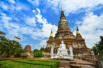 Fototapeta premium Beautiful scene of Wat Yai Chai Mongkhon.
