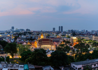 Obraz premium Wat Ratchanatdaram Temple in Bangkok, Thailand