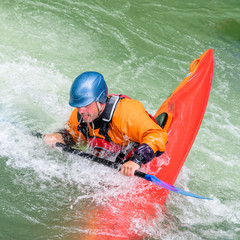 Workout beim Kajaking auf dem Eiskanal