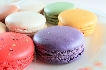 カラフルなフランスの焼き菓子　マカロン