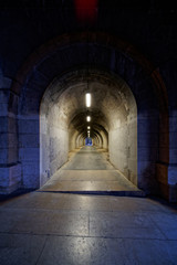 Tunnel paris le long des quais de Seine