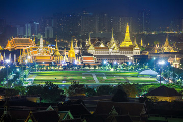 Fototapeta na wymiar Grand palace and Wat phra keaw at Bangkok, Thailand