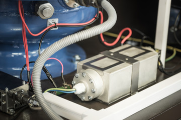 Resistor unit with connection to voltmeter