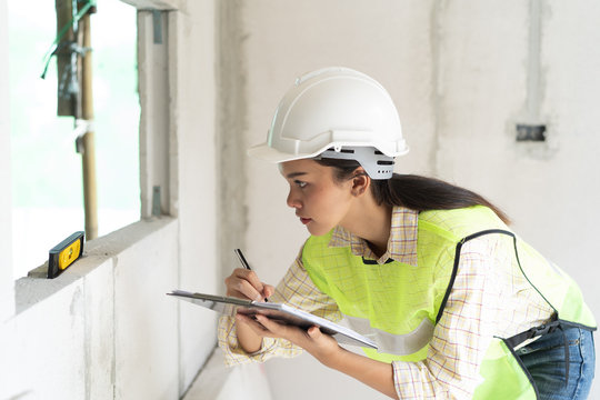 Home Inspector Woman Images – Browse 1,802 Stock Photos, Vectors, and Video  | Adobe Stock