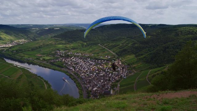 Mosel river lMoselle loop with the romantic village of Bremm in the Moselle valley, Rhineland-Palatinate, Germany, Europeoop, Bremm, Moselle valley, Rhineland-Palatinate, Germany, Europe
