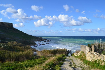 Fototapeta na wymiar landscape with sea and blue sky