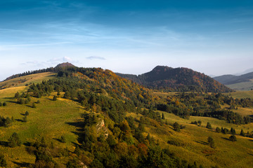 Durbaszka, Wysokie skalki and Kycera mountain in Pieniny in autumn