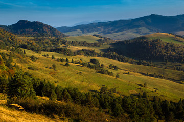 Kycera at left, Bystry hrb and Vysoky vrch at right. Pieniny mountains in autumn.