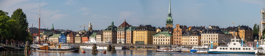 Obraz na płótnie Canvas Panorama von Stockholm / wasserseitig