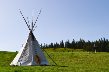 Tipi © Adrian