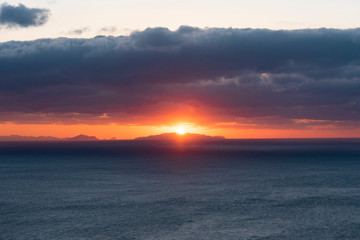輝く朝焼け、朝日