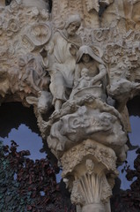 Obraz premium Sculpture at entrance of church