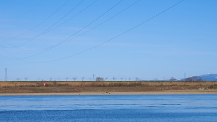 川にかかる高架線