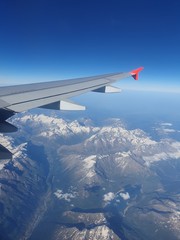 Obraz premium Flug über die Alpen