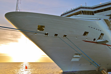 Modern family fun cruiseship cruise ship liner Sunshine in Grand Turk with pier, people and...