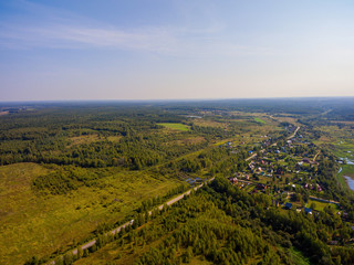 Naklejka premium The view from the bird's eye view of the village on a clear Sunny day.