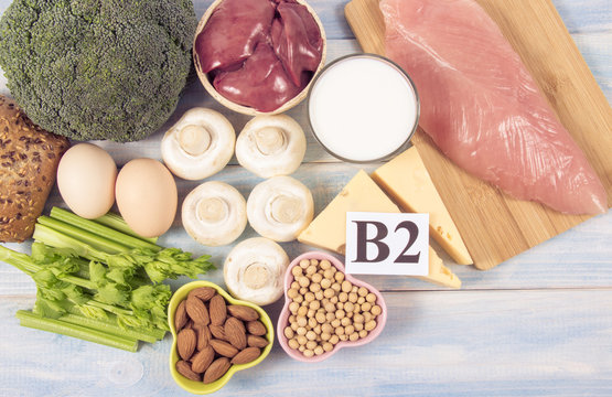 Food ingredients containing a large amount of vitamin B2 (riboflavinum).