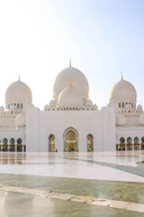 Fototapeta na wymiar Abu Dhabi, UAE December 27/2018 Sheikh zayed mosque. United arab emirates, middle east. Famous landmark.