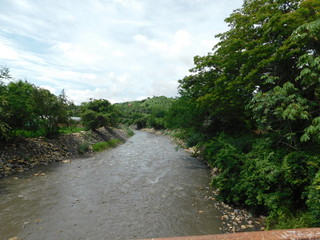 Fototapeta na wymiar Lecho del rio