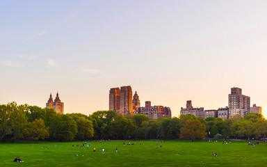 Obraz premium Central park West New York, great design for any purposes. Midtown Manhattan, USA. View with Skyline of Skyscrapers architecture in NYC. Nature background. Urban cityscape. NY, US