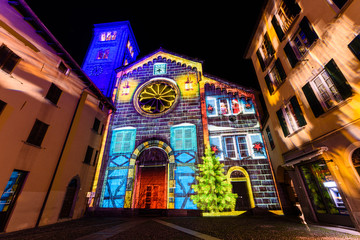 Fototapeta na wymiar Como, luci di Natale in centro storico