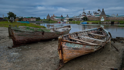 Fototapeta na wymiar old fishing boat on Solovki russia