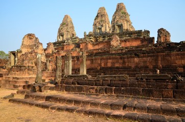 Fototapeta na wymiar ideal für den Sonnenuntergang: Pre Rup in Angkor