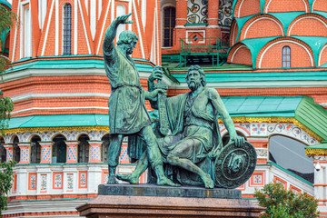 Fototapeta na wymiar Monument to Minin and Pozharsky on the Red Square, Moscow, Russia