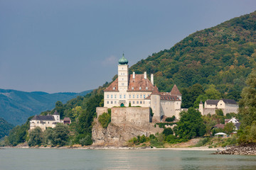 Fototapeta na wymiar Schonbuhel castle, Danube river in Wachau valley, Austria