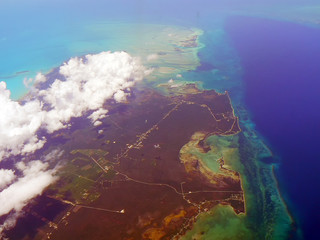 Fototapeta na wymiar The Bahamas from the air