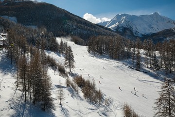 Skiing slope in the French Alpes