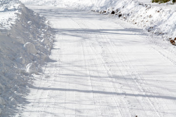 冬の雪道　圧雪アイスバーン