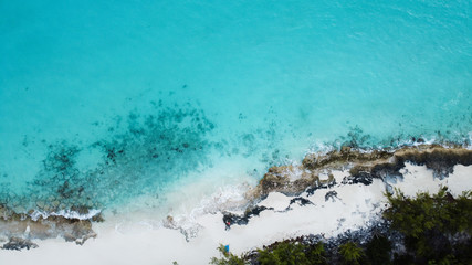 Karibisches Meer aus der Vogelperspektive