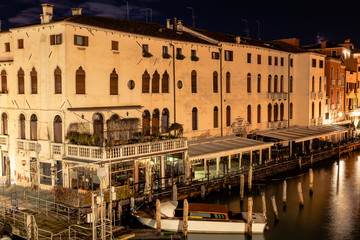 Fototapeta na wymiar venetian architecture near the grand canal in venice italy
