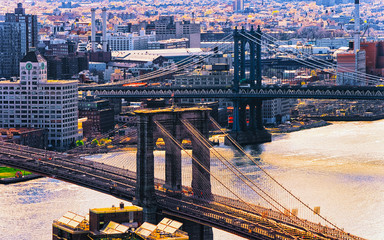Brooklyn band Manhattan bridge across East River, New York, USA. It is among the oldest in the...