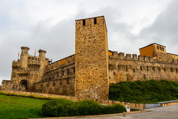 Obraz premium Castillo de los Templarios, the 12th-century Templar Castle in Ponferrada, Province of Leon, Castile and Leon, Spain on the Way of St. James, Camino de Santiago