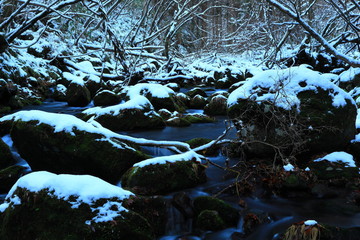 冬の元滝伏流水