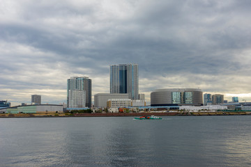 Naklejka premium 東京 豊洲 曇り空の風景