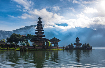 Obraz premium Bali temple in Indonesia in the morning