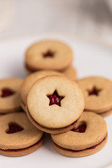 sablés à la confiture de framboise étoile