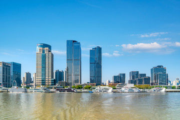Naklejka premium Shanghai Bund Building and Cruise Terminal